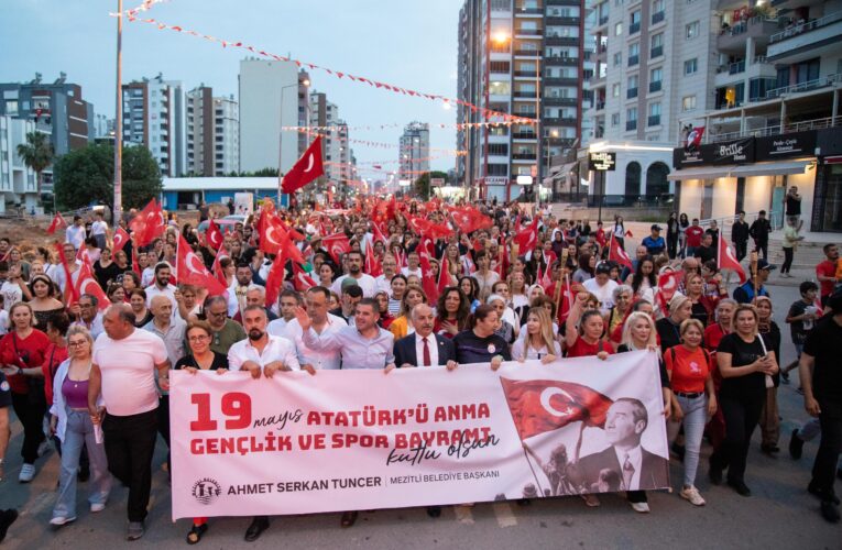 MEZİTLİ’DE COŞKULU 19 MAYIS KUTLAMASI