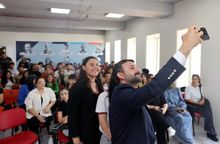 Eş Başkan Sarıyıldız, üniversite sınavına girecek öğrencilerin heyecanına ortak oldu