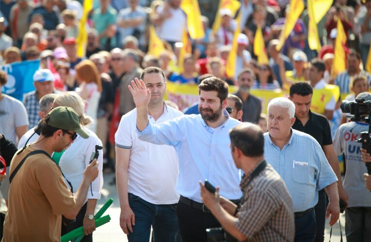 BAŞKAN ALİ BOLTAÇ, 1 MAYIS’TA İŞÇİLERLE BERABER YÜRÜDÜ