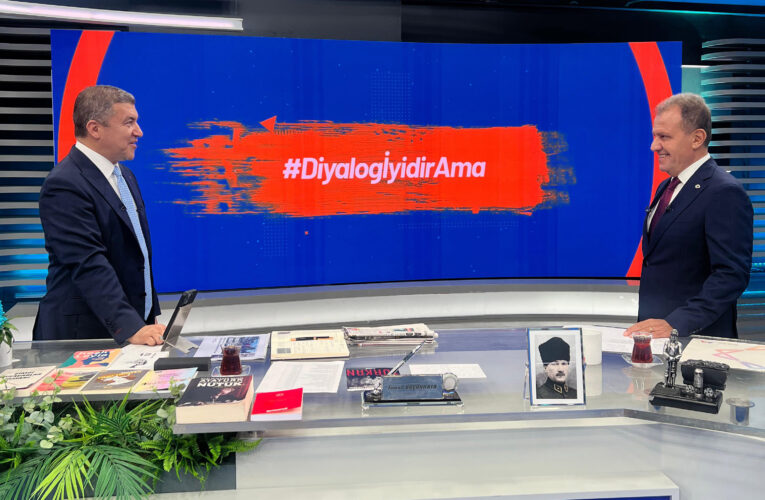 SEÇER’DEN ERDOĞAN-ÖZEL GÖRÜŞMESİNE İLİŞKİN; “TÜRKİYE’DE SİYASET TEKRAR DİZAYN EDİLİYOR