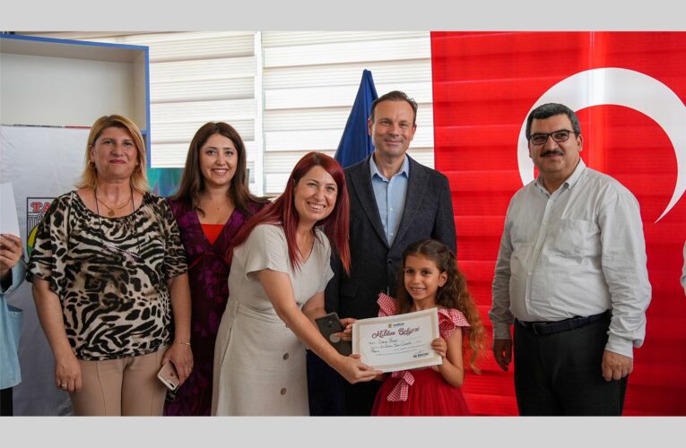 KURSİYERLER YAPTIKLARI ESERLERİ SERGİLEDİ, BÜYÜK BEĞENİ TOPLADI