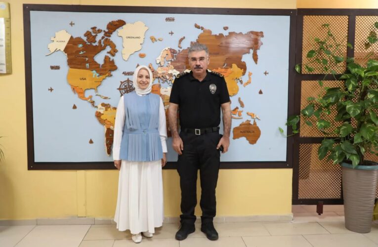 İL EMNİYET MÜDÜRÜ KAMİL KARABÖRK, İL MİLLÎ EĞİTİM MÜDÜRÜ FAZİLET DURMUŞ’U MAKAMINDA ZİYARET ETTİ