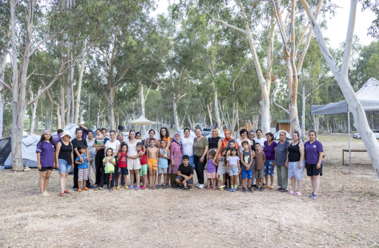 BÜYÜKŞEHİR MERSİNLİ KADIN VE ÇOCUKLARI DENİZ KAMPI İLE BULUŞTURUYOR