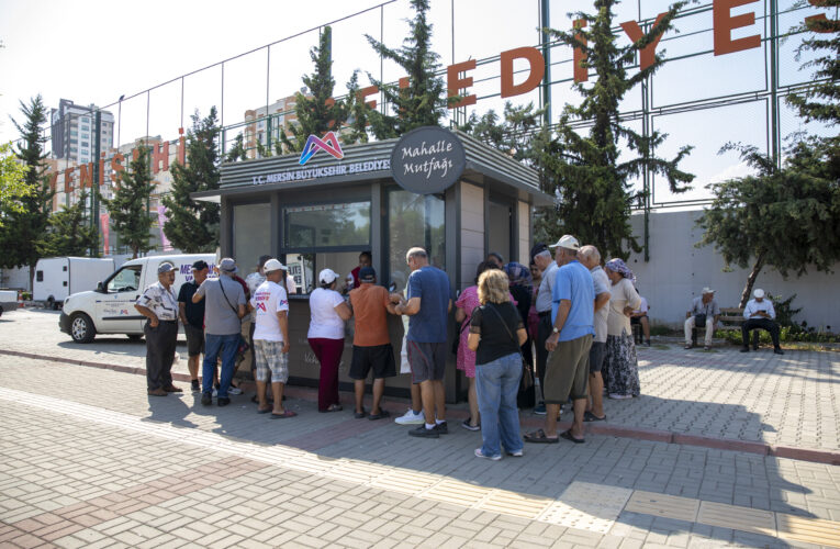 BÜYÜKŞEHİR’İN MAHALLE MUTFAKLARI 3 MİLYONA YAKIN YURTTAŞA ULAŞTI