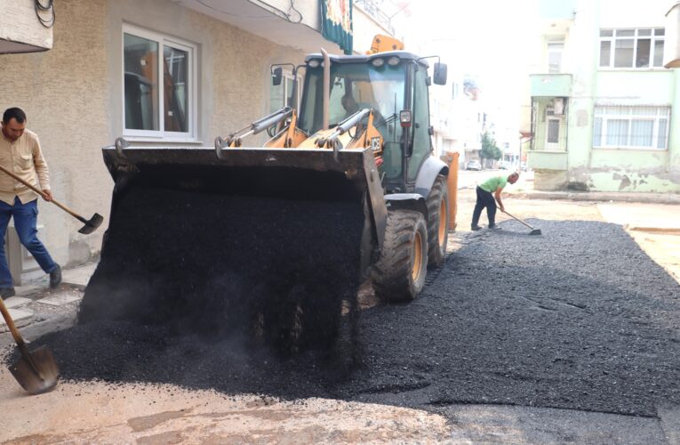 TOROSLAR’DA YOL ASFALT BAKIM ÇALIŞMALARI DEVAM EDİYOR