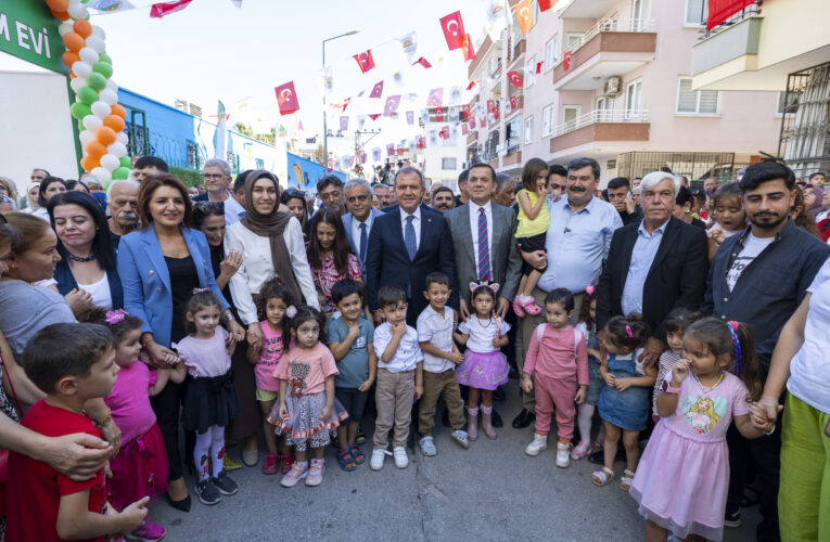 BAŞKAN SEÇER, TOROSLAR BELEDİYESİ’NİN ‘OSMANİYE MAHALLESİ GÜNDÜZ BAKIMEVİ’NİN AÇILIŞINA KATILDI