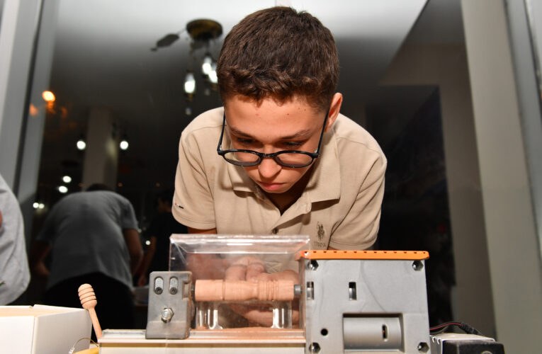 BÜYÜKŞEHİR’İN ATÖLYELERİ’NDE EĞİTİM ALDILAR, ÜNİVERSİTELİ OLDULAR