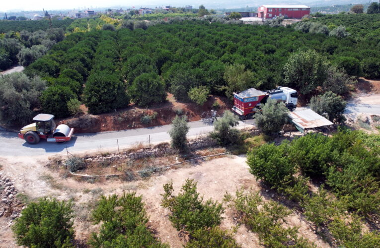 AKDAM VE CAMİLİ MAHALLELERİNİN YOLLARI SOĞUK ASFALTLA KAPLANIYOR