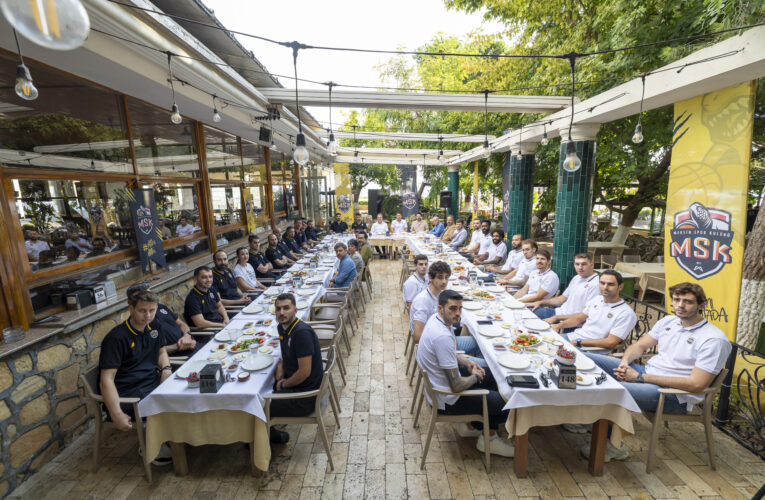 BAŞKAN SEÇER, ŞAMPİYON TAKIM MSK İLE BİR ARAYA GELDİ