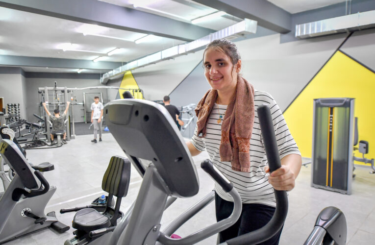 KÜBRANUR, BÜYÜKŞEHİR’İN ENGELSİZ YAŞAM MERKEZİ SAYESİNDE TAM 26 KİLO VERDİ