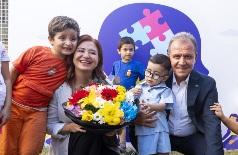 MERSİN BÜYÜKŞEHİR’İN OTİZM AİLE DANIŞMA MERKEZİ 1 YAŞINDA!