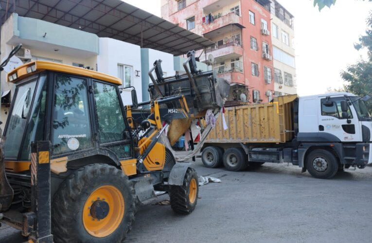 ÇÖP EVDEN BİR KEZ DAHA TONLARCA ATIK TOPLANDI