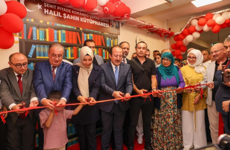 VALİ ALİ HAMZA PEHLİVAN, ERDEMLİ KOCAHASANLI ANADOLU LİSESİ’NDE ŞHT. P. UZM. ÇVŞ. HALİL ŞAHİN KÜTÜPHANESİ’NİN AÇILIŞINI GERÇEKLEŞTİRDİ