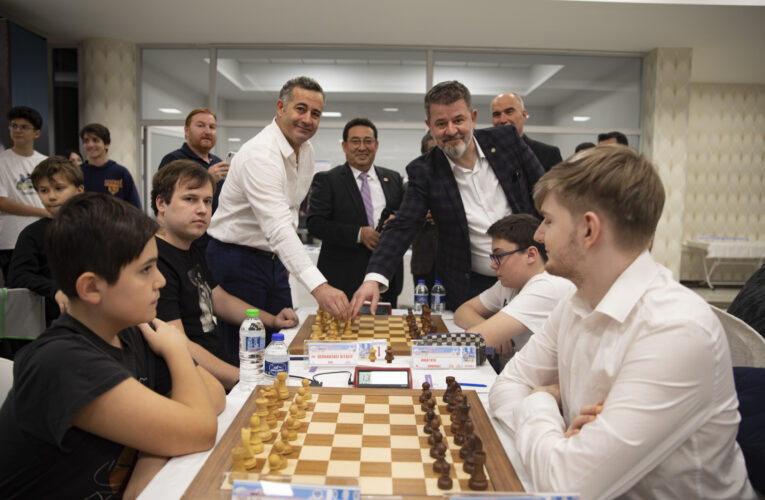 BÜYÜKŞEHİR’İN DÜZENLEDİĞİ ‘8. ULUSLARARASI SATRANÇ TURNUVASI’ BAŞLADI