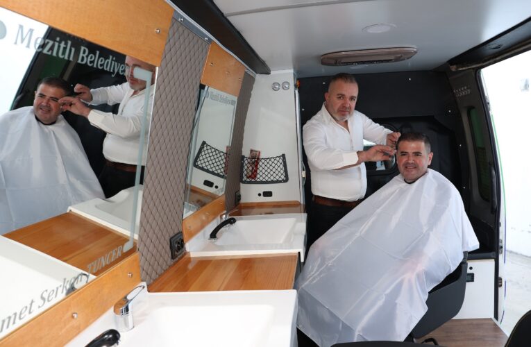 MEZİTLİ BELEDİYESİ’NİN ÜCRETSİZ MOBİL KUAFÖR HİZMETİ BAŞLADI