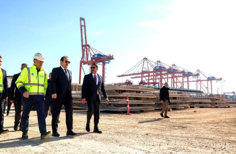 MERSİN LİMANINDA GENİŞLEME ÇALIŞMALARI DEVAM EDİYOR