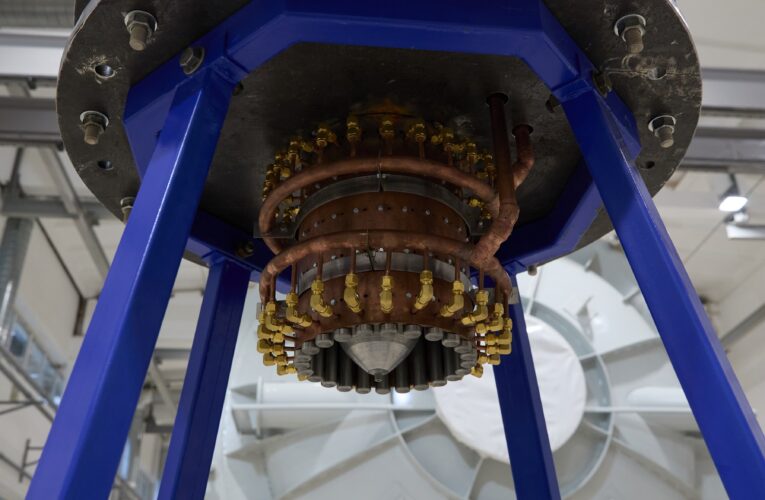 Rosatom bilim insanları, derin uzay görevleri için plazma roket motoru prototipi geliştirdi  Fotoğraf