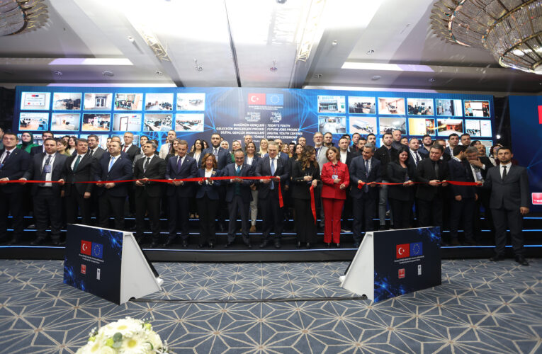 BÜYÜKŞEHİR GENÇLERİN İSTİHDAM POTANSİYELLERİNİ GELİŞTİRİYOR