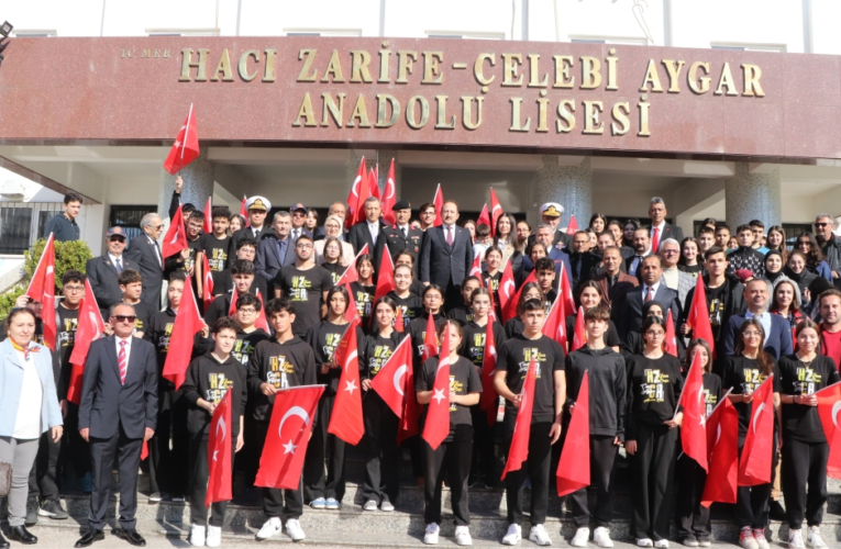 VALİMİZ SAYIN ALİ HAMZA PEHLİVAN, HACI ZARİFE – ÇELEBİ AYGAR ANADOLU LİSESİ İÇERİSİNDE YAPILAN “ŞEHİT JANDARMA ASB.KD.ÜÇVŞ.CELİL MUTLU KÜTÜPHANESİ”NİN AÇILIŞINI GERÇEKLEŞTİRDİ