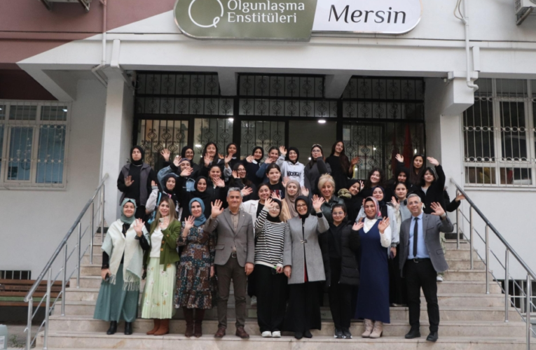 MÜDÜRLÜĞÜMÜZÜN “KADIN ELİ DEĞMİŞ, BELLİ!” PROJESİYLE ÖĞRENCİLERİMİZ GELENEKSEL SANATLARLA BULUŞTU