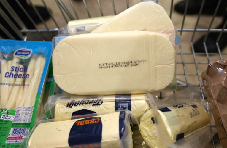 TOROSLAR BELEDİYESİNDEN MARKET DENETİMİ: SON KULLANMA TARİHİ GEÇMİŞ ÜRÜNLER İMHA EDİLDİ