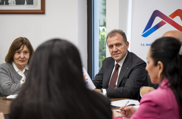 “TÜRKİYE’DE GERÇEKTEN DERİN YOKSULLUK YAŞANIYOR”