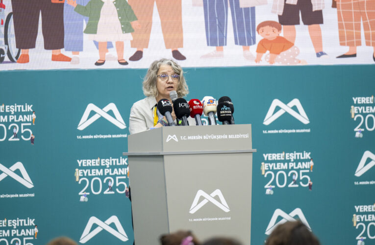 “BUGÜN KENTLERİMİZİ YÖNETTİĞİMİZ GİBİ YARIN TÜRKİYE’Yİ DE YÖNETİRİZ”