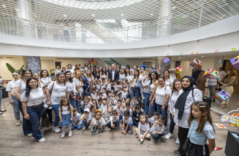MERSİN BÜYÜKŞEHİR’İN ÇOCUK GELİŞİM MERKEZLERİ’NDEN ‘TÜKENMEYEN SEVGİLER, DÖNÜŞEN ESERLER SERGİSİ’
