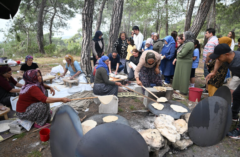 ŞEHİT VE GAZİ AİLELERİ BÜYÜKŞEHİR’İN DESTEĞİ İLE PİKNİKTE BİR ARAYA GELDİ