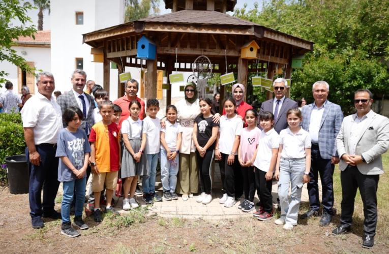 DİLİMİZİN ZENGİNLİKLERİ KAPSAMINDA DÜZENLENEN “DİL ŞENLİĞİ”, AYŞE ECEVİT MASAL EVİ’NDE RENKLİ GÖRÜNTÜLERE SAHNE OLDU