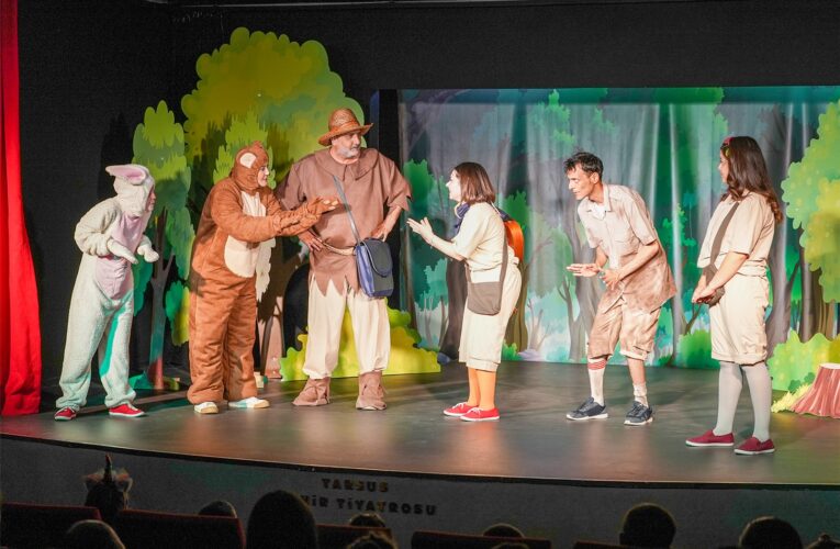 TARSUS ŞEHİR TİYATROSU’NUN ORMANDA ŞENLİK OYUNU 2 BİN 812 ÇOCUĞA ULAŞTI