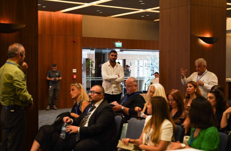 TARSUS BELEDİYESİ’NDEN KOÇÖMERLİ’DE 10 KİLOMETRELİK ARAZİ YOLU BAKIMI