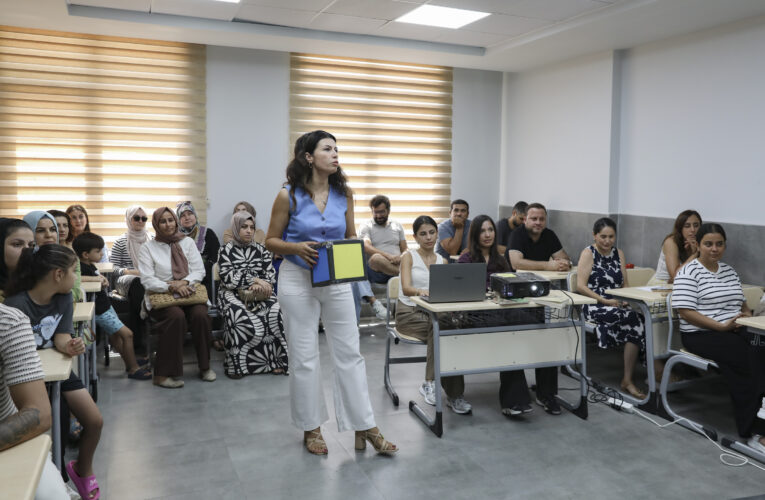 BÜYÜKŞEHİR, EBEVEYNLERİN ÇOCUKLARIYLA İLETİŞİMİNE IŞIK TUTUYOR