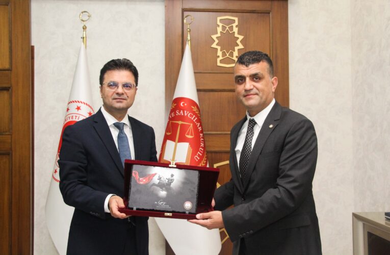 BARO BAŞKANI ÖZDEMİR’DEN, MERSİN ADALET KOMİSYONU BAŞKANI CEYLAN’A ZİYARET