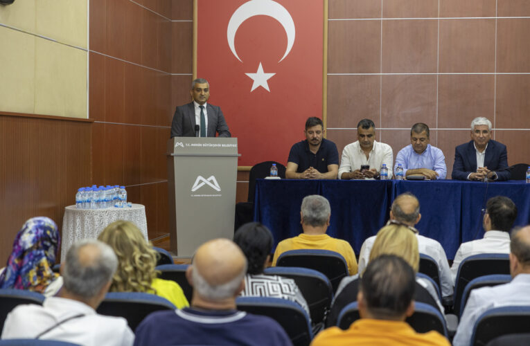 MUHTARLAR TALEP EDİYOR, BÜYÜKŞEHİR YERİNE GETİRİYOR