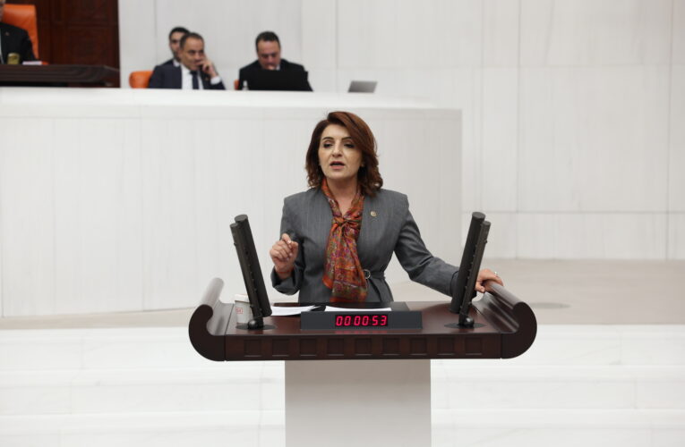 SENDİKAL HAKLAR RAPORUNDA DİBE VURDUK, BAKAN HÂLÂ ‘MEVZUAT VAR’ DİYOR!