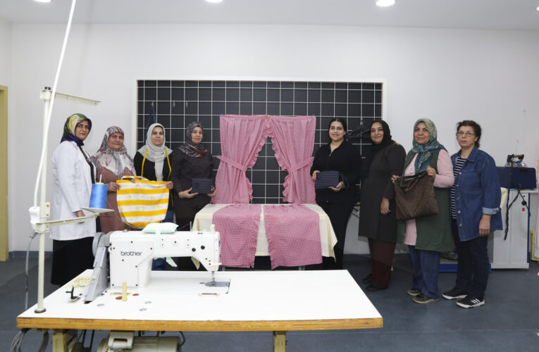 ÖZEL GEREKSİNİMLİ BİREYLERİN ANNELERİ BÜYÜKŞEHİR İLE DİKİŞ ÖĞRENİYOR