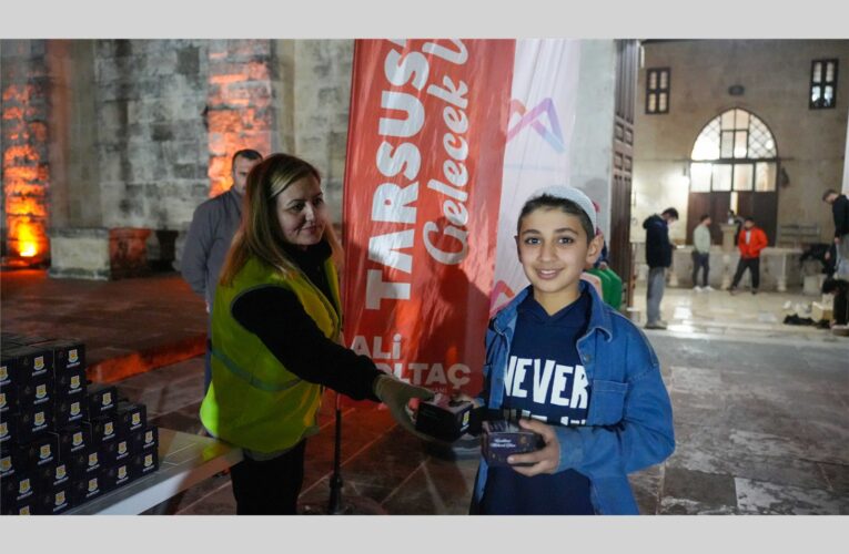 TARSUS’TA REGAİB KANDİLİ DAYANIŞMAYLA KARŞILANDI