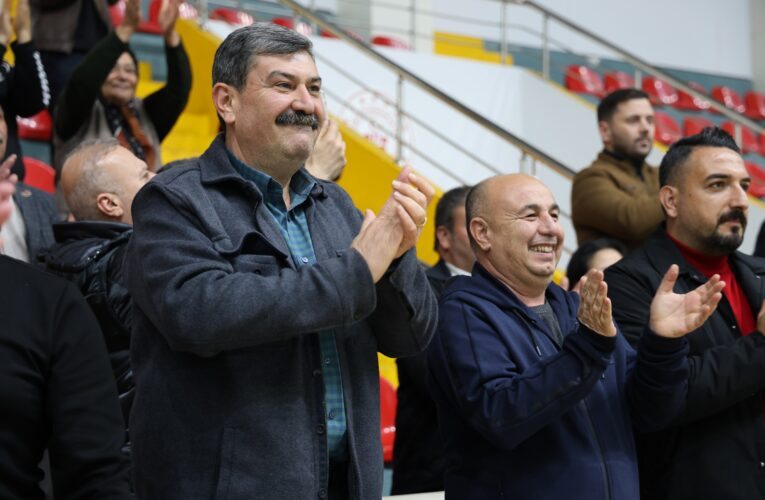 TOROSLAR’IN MELEKLERİ ZİRVEDE: KADIN HENTBOL TAKIMI PLAY-OFF’A YÜKSELDİ