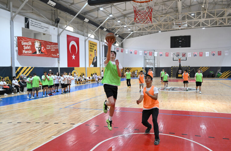 BAYRAM COŞKUSU BÜYÜKŞEHİR’İN SAHALARINDA DA YAŞANDI